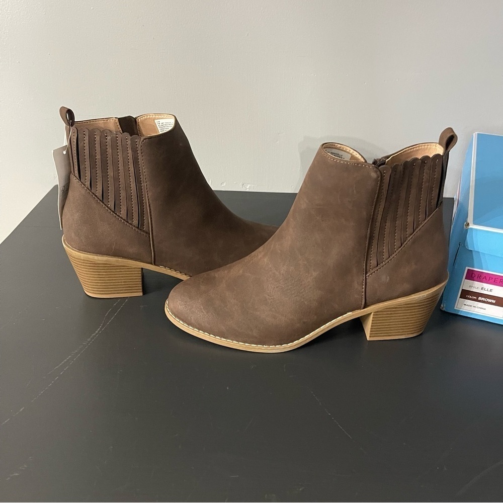 Draper James Elle Black Ankle Booties with Sleek Design